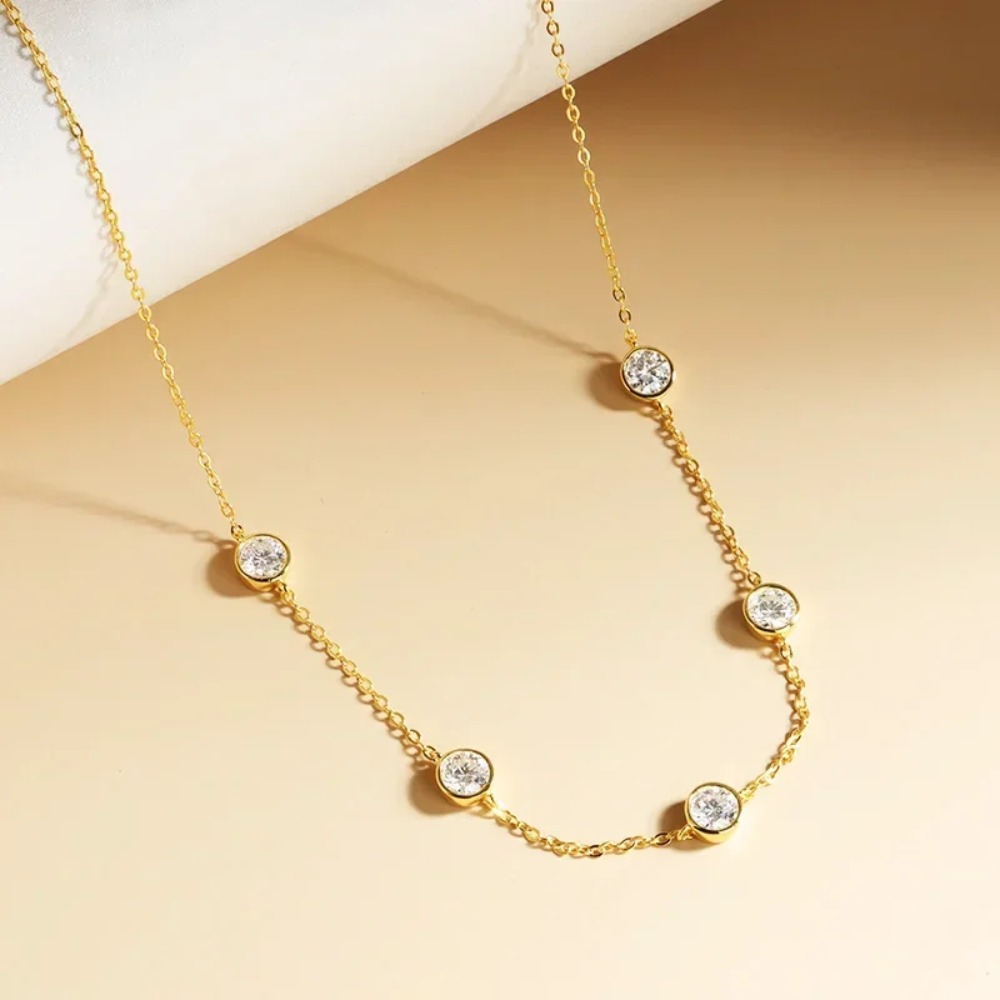 GRA Certified 5mm Moissanite N - огляд і ціна Bezels Set Pendant